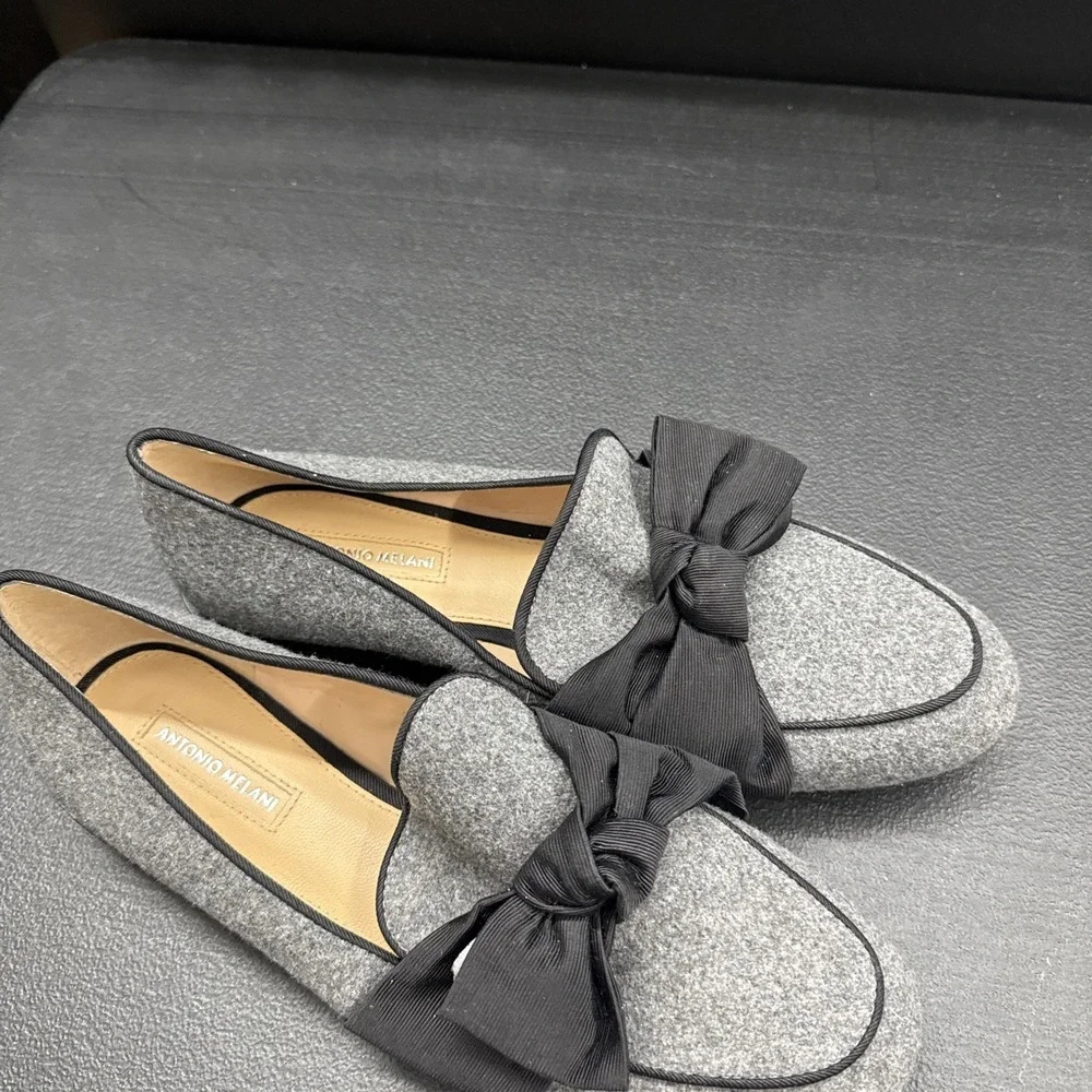 Antonio Melani Gray and Black Felt Loafers With Bow Shoes Size 8.5 (SEE PICTURE)